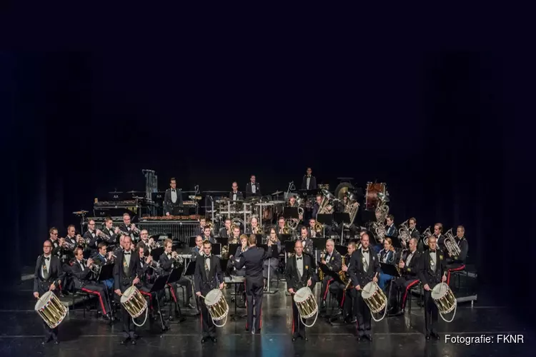 Fanfare korps Nationale Reserve biedt veteranen concert aan