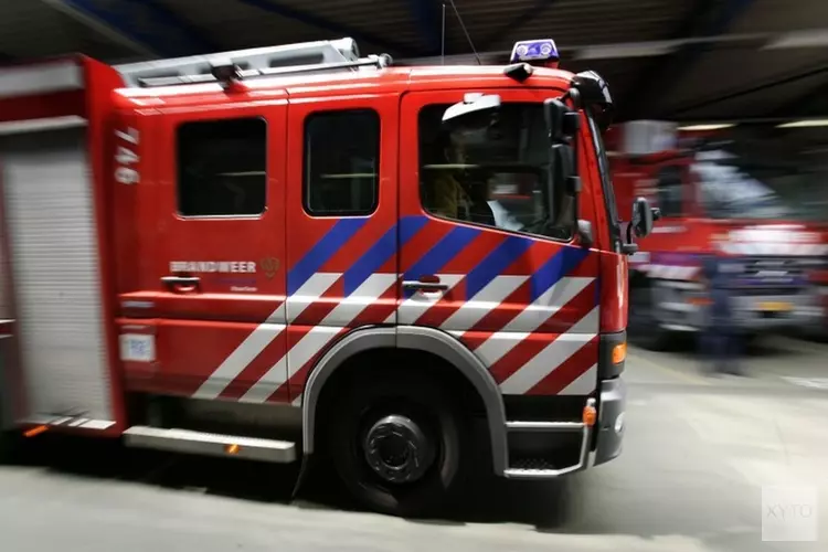 Grote brand verwoest loods op bedrijventerrein in Alkmaar