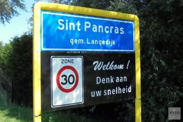 Leerlingen herdenken omgekomen verzetsstrijders tijdens Zwarte Zondag in Sint Pancras
