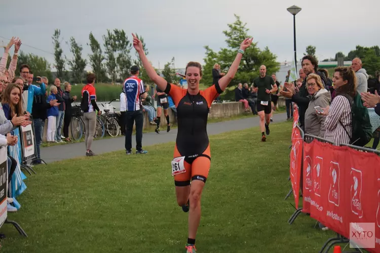 Tristan Olij en Maaike Vooren winnaars Stad van de Zon Triathlon