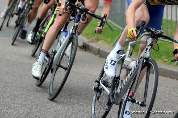 Nick Brabander wint tijdrit Profronde van Noord-Holland