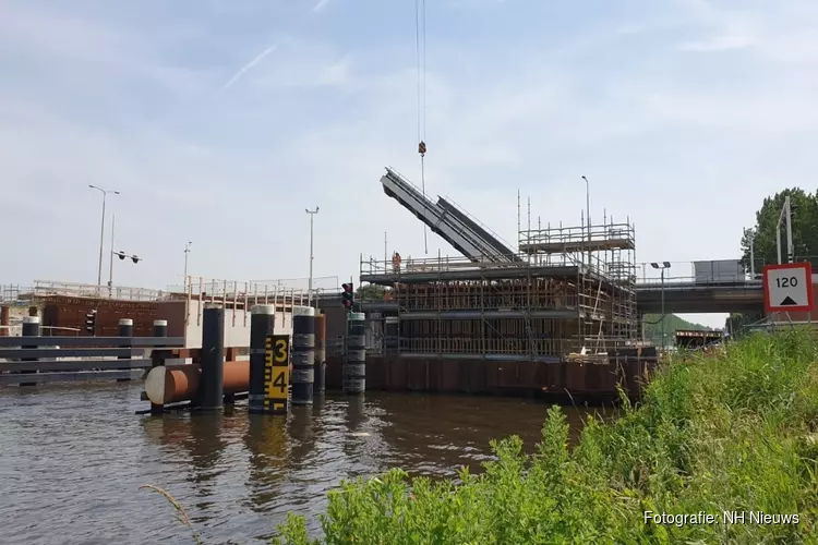 Ondernemers zwaar gedupeerd door vertraging Leeghwaterbrug: "De schade loopt in de miljoenen"