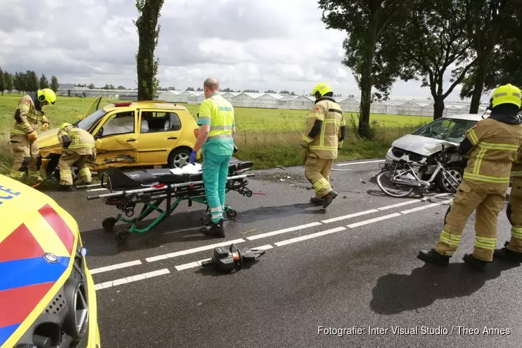 Twee gewonden bij ernstig ongeval N242