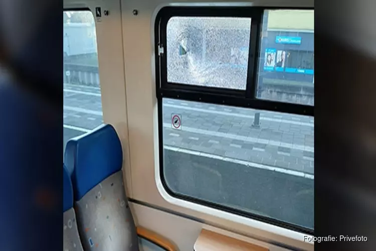 Slachtoffer van treinbekogeling: "Echt bizar, ik haalde het glas nog uit m&#39;n ondergoed"