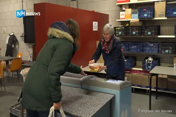 Giften stromen binnen voor voedselbank Broek op Langedijk: "Telefoon staat roodgloeiend"