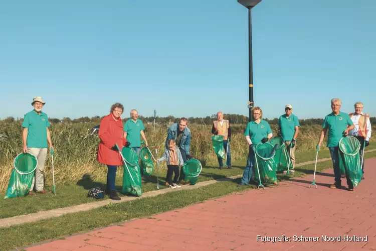 Wethouders Langedijk, Heerhugowaard en Provincie ruimen zwerfafval langs de N242