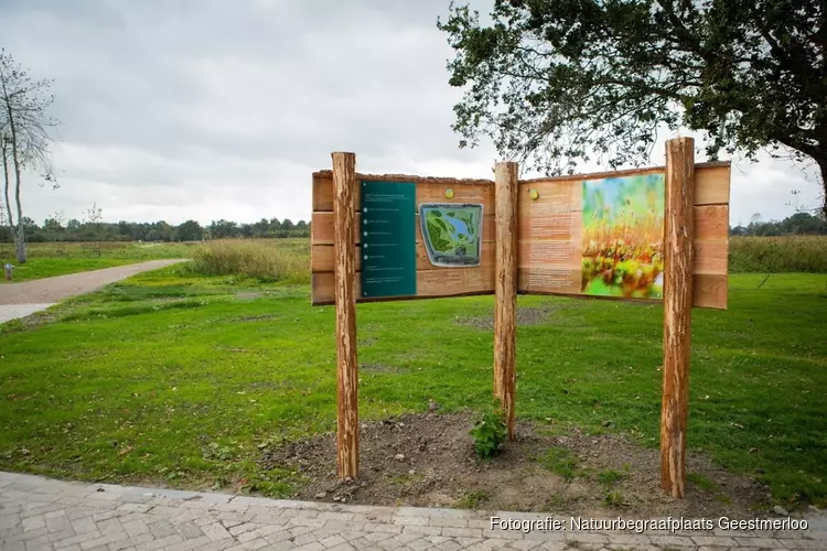 Luisterend over de natuurbegraafplaats