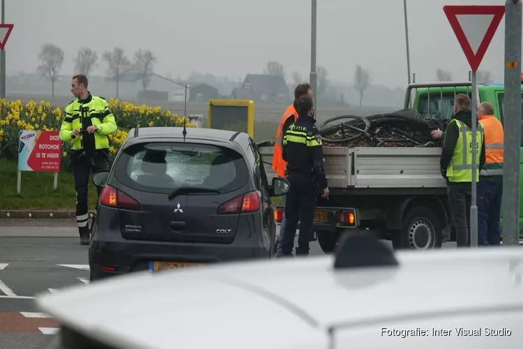 Wielrenner gewond na aanrijding met een auto