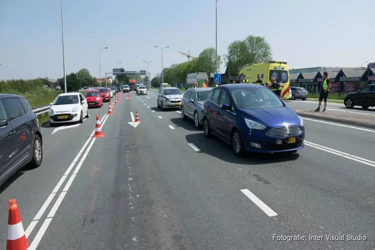 Automobilist gewond bij kop-staartbotsing op N242 bij Heerhugowaard