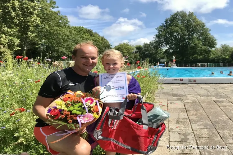 Zwembad de Bever luidt zomervakantie in met 25.000ste bezoeker!