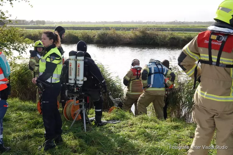 Auto te water in Koedijk, bestuurder overleden