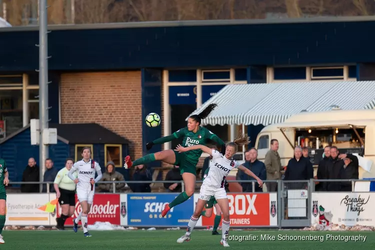 VV Alkmaar in tweede helft onderuit tegen Feyenoord