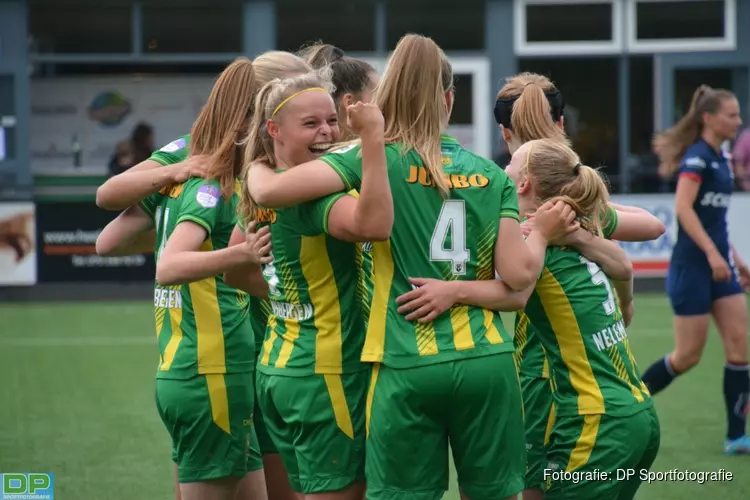 VV Alkmaar op slotdag onderuit tegen ADO Den Haag