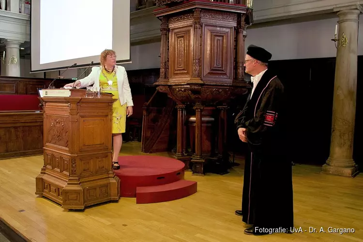 Professor Peter Schoenmakers benoemd tot Ridder in de Orde van de Nederlandse Leeuw