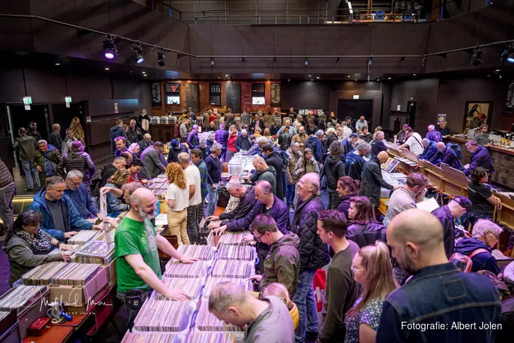 Platenbeurs Vinylly strijkt opnieuw neer in Victorie