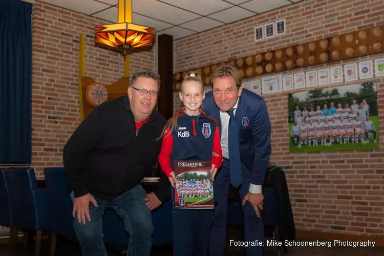 VV Alkmaar en XYTO Media lanceren full-color presentatiemagazine