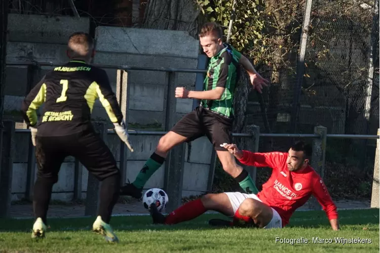 Zaterdagvoetbal: Vrone zet goede reeks voort, DTS onderuit bij SVW &#39;27