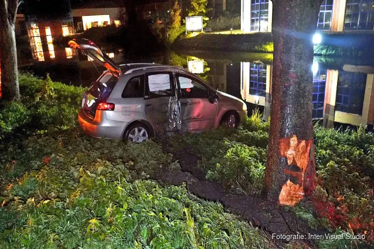 Eenzijdig ongeval langs N242, bestuurder gevlogen