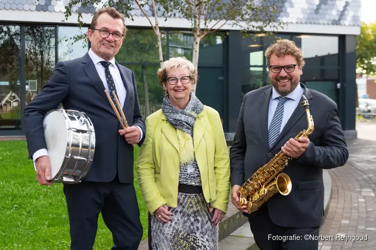 Het Noord-Hollands Ouderen Orkest betreedt het podium van Cool voor het jaarlijkse Familie Koper koffieconcert!