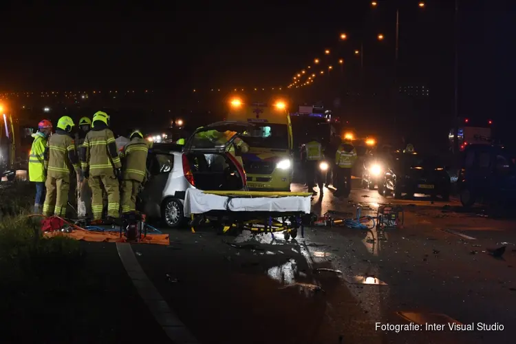 Ernstig ongeval met meerdere auto's op N242 bij Alkmaar