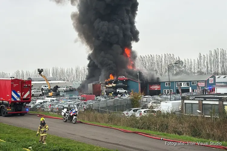 Grote brand aan de Overtoom in Heerhugowaard