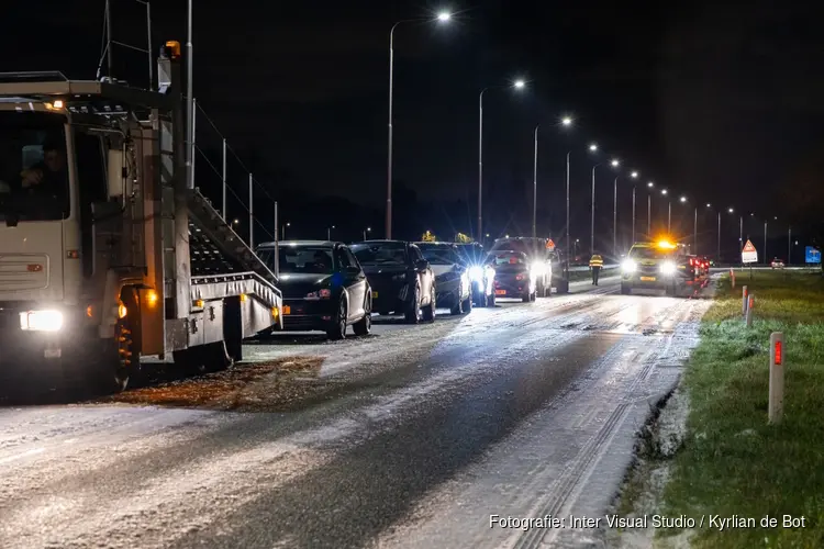 Verkeer op N9 uren vast door weersomstandigheden