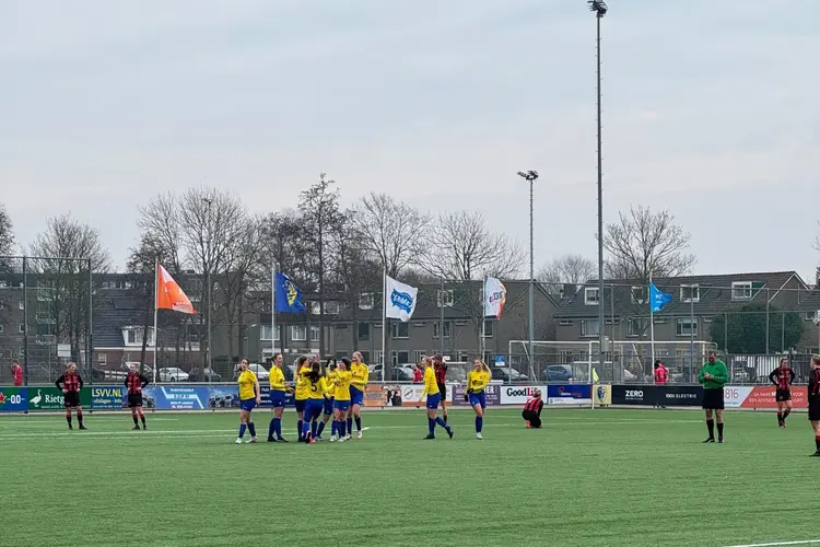 LSVV VR1 knokt zich naar overwinning op VIOS-W VR1